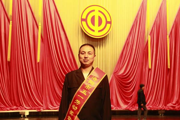 ��MG������Ե��ģ���ഺ�ظ���ϵ�б�·֮����ʡ�Ͷ����������